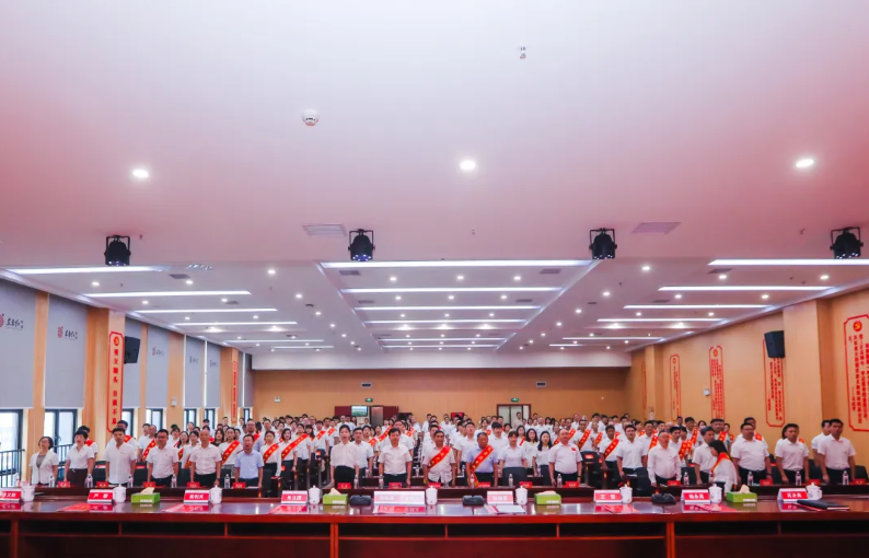 中共火星语盟（湖南）科技有限公司支部委员会荣获先进基层党组织荣誉